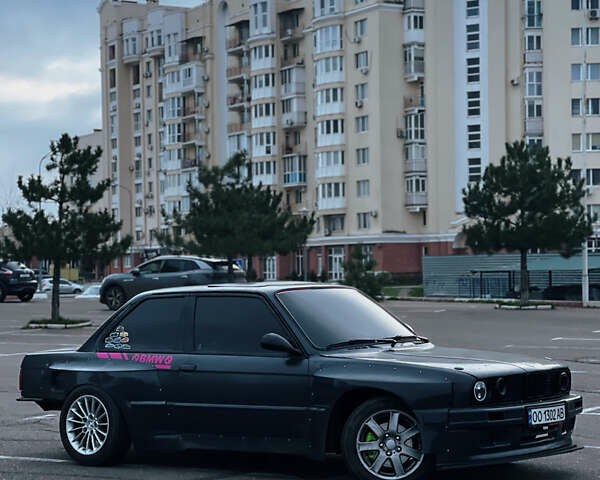 Серый БМВ 3 Серия, объемом двигателя 2.8 л и пробегом 1 тыс. км за 6000 $, фото 2 на Automoto.ua