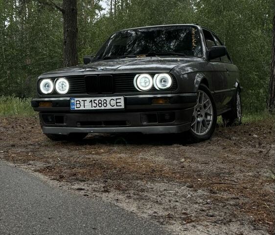 Серый БМВ 3 Серия, объемом двигателя 2.5 л и пробегом 999 тыс. км за 4874 $, фото 11 на Automoto.ua