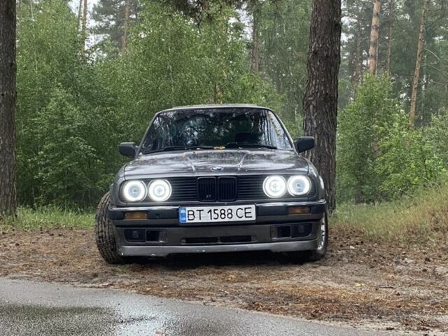 Серый БМВ 3 Серия, объемом двигателя 2.5 л и пробегом 999 тыс. км за 4874 $, фото 10 на Automoto.ua