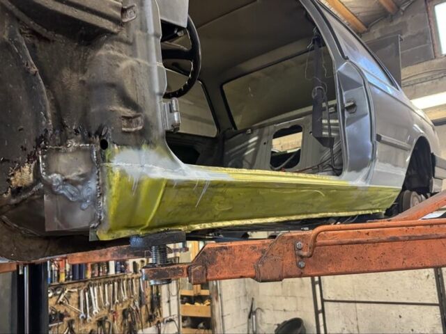 Серый БМВ 3 Серия, объемом двигателя 2.5 л и пробегом 999 тыс. км за 4874 $, фото 21 на Automoto.ua