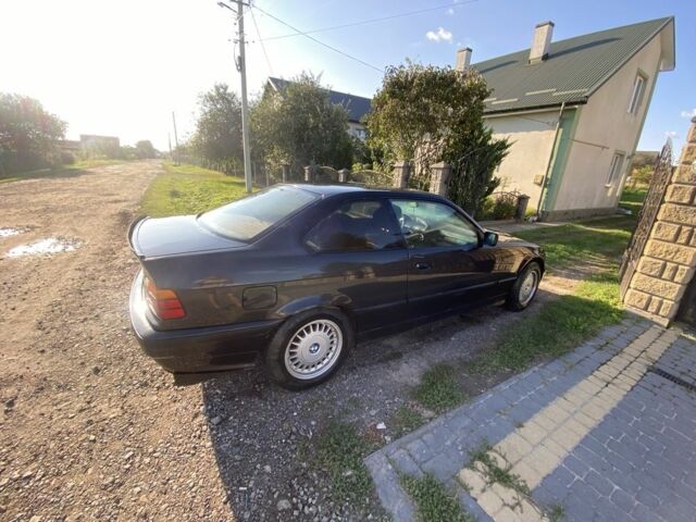 Сірий БМВ 3 Серія, об'ємом двигуна 2 л та пробігом 320 тис. км за 600 $, фото 1 на Automoto.ua