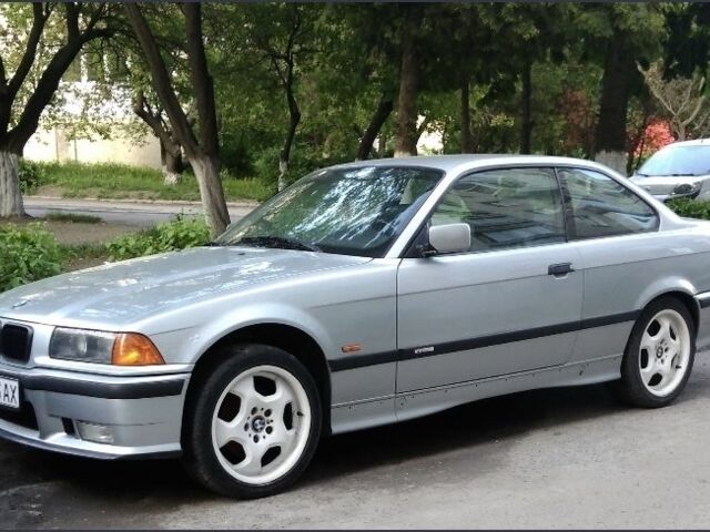 Сірий БМВ 3 Серія, об'ємом двигуна 2 л та пробігом 320 тис. км за 600 $, фото 5 на Automoto.ua