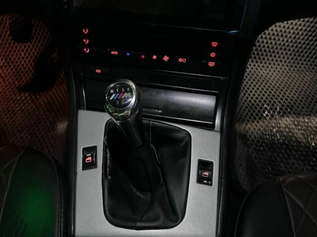 Серый БМВ 3 Серия, объемом двигателя 2.2 л и пробегом 180 тыс. км за 3900 $, фото 10 на Automoto.ua