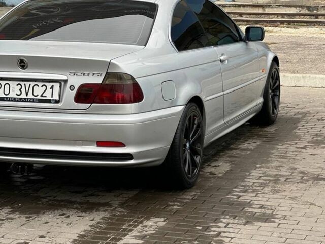 Серый БМВ 3 Серия, объемом двигателя 2.2 л и пробегом 342 тыс. км за 2750 $, фото 3 на Automoto.ua