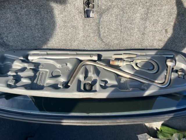 Сірий БМВ 3 Серія, об'ємом двигуна 2 л та пробігом 350 тис. км за 5400 $, фото 8 на Automoto.ua