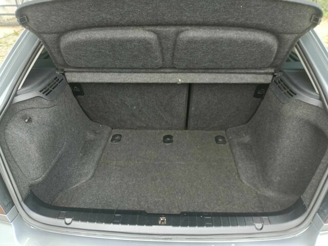 Сірий БМВ 3 Серія, об'ємом двигуна 1.8 л та пробігом 200 тис. км за 4200 $, фото 15 на Automoto.ua