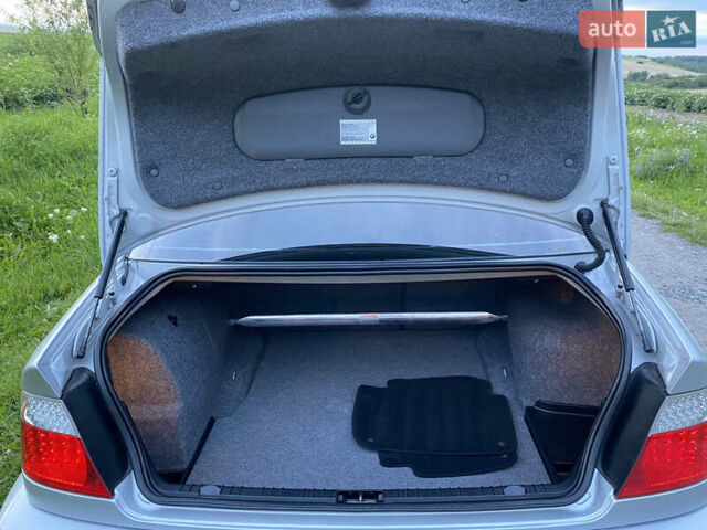 Серый БМВ 3 Серия, объемом двигателя 2.99 л и пробегом 249 тыс. км за 13000 $, фото 9 на Automoto.ua