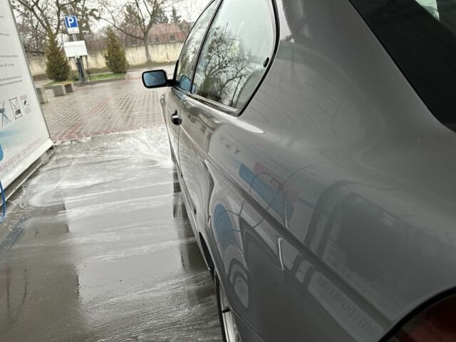 Серый БМВ 3 Серия, объемом двигателя 1.8 л и пробегом 321 тыс. км за 3350 $, фото 2 на Automoto.ua