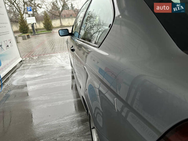 Серый БМВ 3 Серия, объемом двигателя 1.8 л и пробегом 321 тыс. км за 3350 $, фото 9 на Automoto.ua