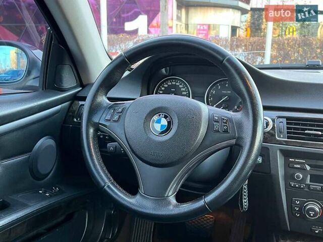 Серый БМВ 3 Серия, объемом двигателя 2.5 л и пробегом 198 тыс. км за 8990 $, фото 20 на Automoto.ua