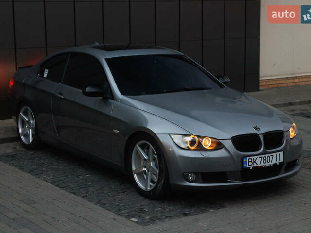 БМВ 3 Серія 2007 у Дубно на Automoto.ua Сірий БМВ 3 Серія, об'ємом двигуна 2.99 л та пробігом 230 тис. км за 12000 $, фото 4 на Automoto.ua