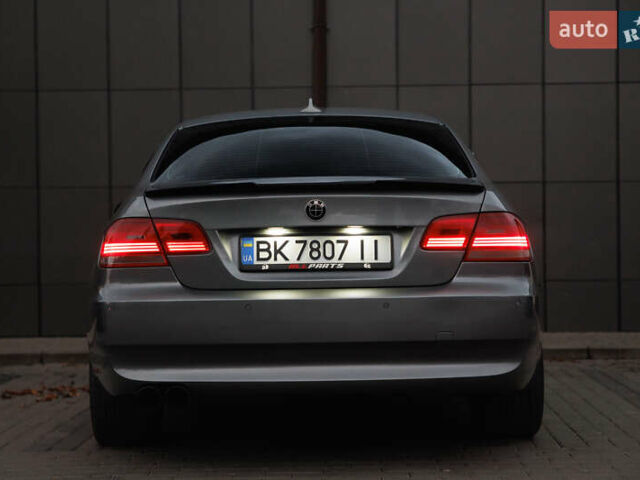 БМВ 3 Серія 2007 у Дубно на Automoto.ua Сірий БМВ 3 Серія, об'ємом двигуна 2.99 л та пробігом 230 тис. км за 12000 $, фото 20 на Automoto.ua