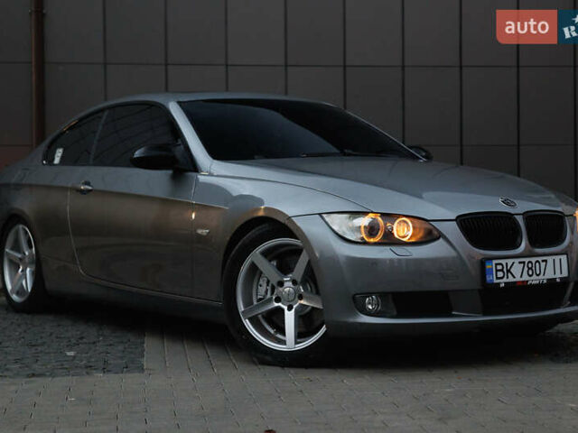 БМВ 3 Серія 2007 у Дубно на Automoto.ua Сірий БМВ 3 Серія, об'ємом двигуна 2.99 л та пробігом 230 тис. км за 12000 $, фото 7 на Automoto.ua