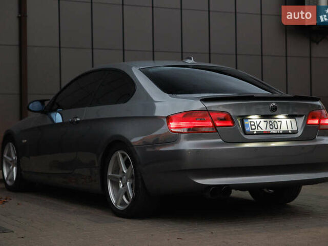 БМВ 3 Серія 2007 у Дубно на Automoto.ua Сірий БМВ 3 Серія, об'ємом двигуна 2.99 л та пробігом 230 тис. км за 12000 $, фото 22 на Automoto.ua