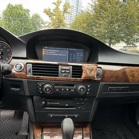 Серый БМВ 3 Серия, объемом двигателя 3 л и пробегом 250 тыс. км за 9500 $, фото 30 на Automoto.ua