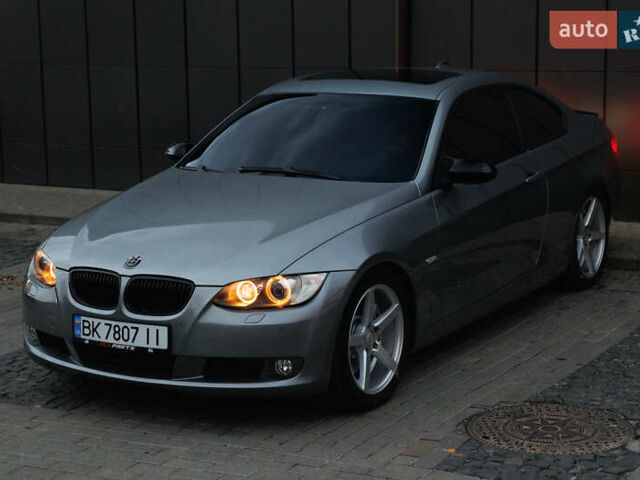 БМВ 3 Серія 2007 у Дубно на Automoto.ua Сірий БМВ 3 Серія, об'ємом двигуна 2.99 л та пробігом 230 тис. км за 12000 $, фото 1 на Automoto.ua