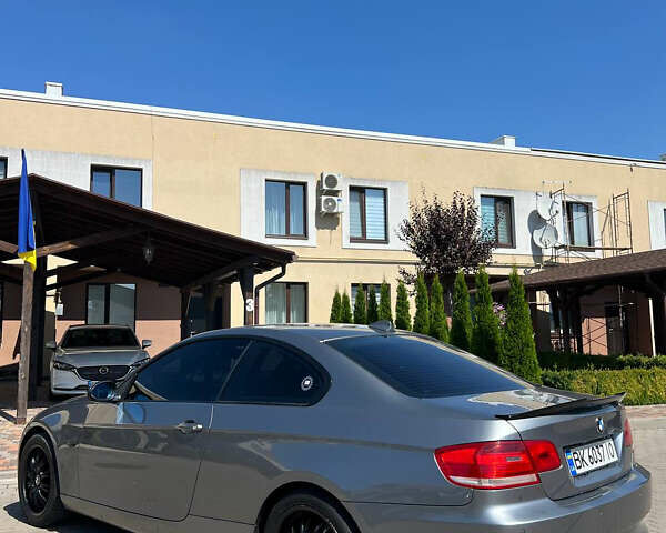 Серый БМВ 3 Серия, объемом двигателя 2 л и пробегом 277 тыс. км за 9200 $, фото 13 на Automoto.ua