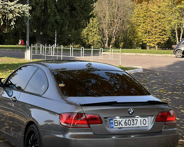 Сірий БМВ 3 Серія, об'ємом двигуна 2 л та пробігом 280 тис. км за 7900 $, фото 36 на Automoto.ua