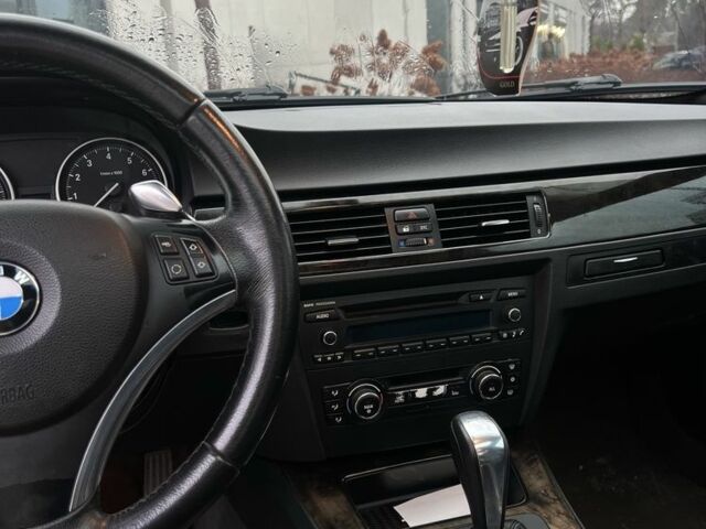 Сірий БМВ 3 Серія, об'ємом двигуна 3 л та пробігом 190 тис. км за 4800 $, фото 18 на Automoto.ua
