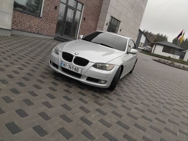 Серый БМВ 3 Серия, объемом двигателя 3 л и пробегом 198 тыс. км за 5000 $, фото 2 на Automoto.ua