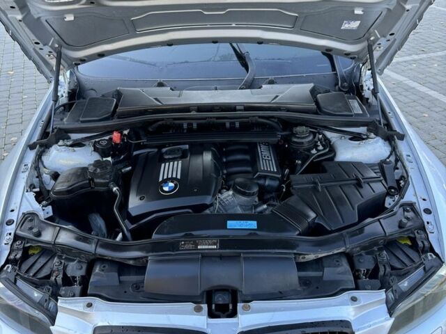 Серый БМВ 3 Серия, объемом двигателя 3 л и пробегом 198 тыс. км за 3900 $, фото 7 на Automoto.ua