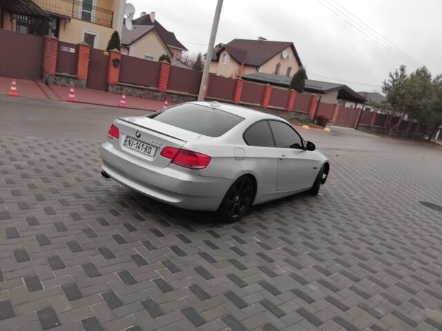 Серый БМВ 3 Серия, объемом двигателя 3 л и пробегом 198 тыс. км за 5000 $, фото 6 на Automoto.ua