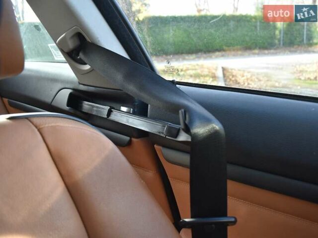 Серый БМВ 3 Серия, объемом двигателя 3 л и пробегом 132 тыс. км за 8400 $, фото 5 на Automoto.ua