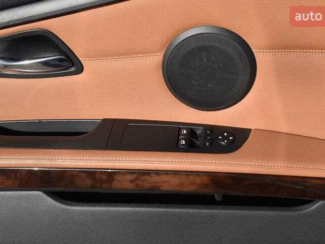 Серый БМВ 3 Серия, объемом двигателя 3 л и пробегом 132 тыс. км за 8400 $, фото 4 на Automoto.ua