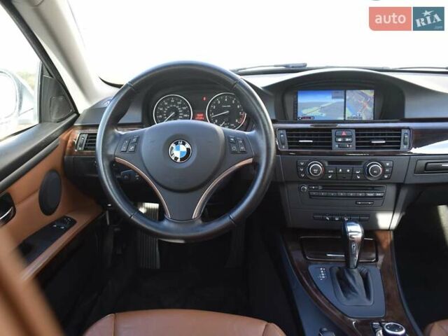 Серый БМВ 3 Серия, объемом двигателя 3 л и пробегом 132 тыс. км за 8400 $, фото 6 на Automoto.ua