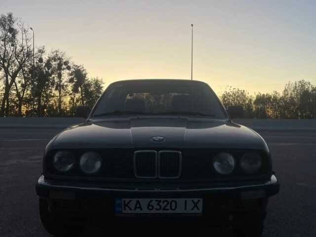 Серый БМВ 3 Серия, объемом двигателя 2 л и пробегом 400 тыс. км за 1300 $, фото 5 на Automoto.ua