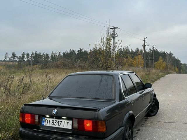 Серый БМВ 3 Серия, объемом двигателя 1.8 л и пробегом 300 тыс. км за 951 $, фото 4 на Automoto.ua