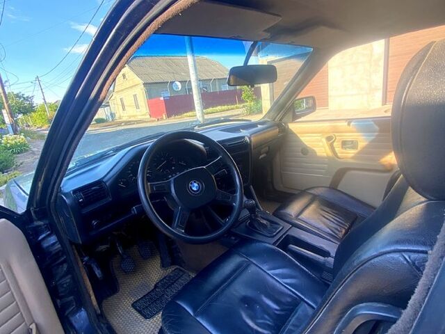 Сірий БМВ 3 Серія, об'ємом двигуна 1.8 л та пробігом 269 тис. км за 2900 $, фото 6 на Automoto.ua