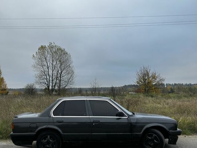 Серый БМВ 3 Серия, объемом двигателя 1.8 л и пробегом 300 тыс. км за 951 $, фото 2 на Automoto.ua