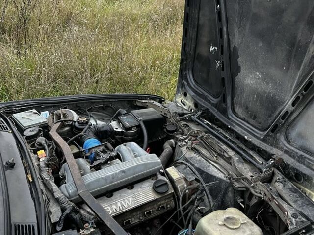 Серый БМВ 3 Серия, объемом двигателя 1.8 л и пробегом 300 тыс. км за 951 $, фото 7 на Automoto.ua