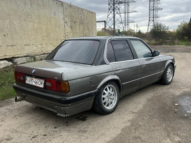 Сірий БМВ 3 Серія, об'ємом двигуна 1.8 л та пробігом 256 тис. км за 1700 $, фото 2 на Automoto.ua