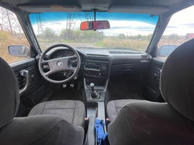 Сірий БМВ 3 Серія, об'ємом двигуна 1.8 л та пробігом 256 тис. км за 1700 $, фото 7 на Automoto.ua