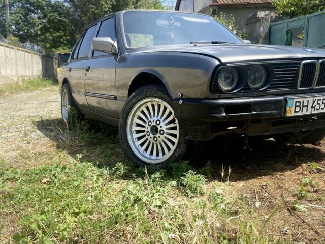 Серый БМВ 3 Серия, объемом двигателя 1.8 л и пробегом 999 тыс. км за 850 $, фото 1 на Automoto.ua