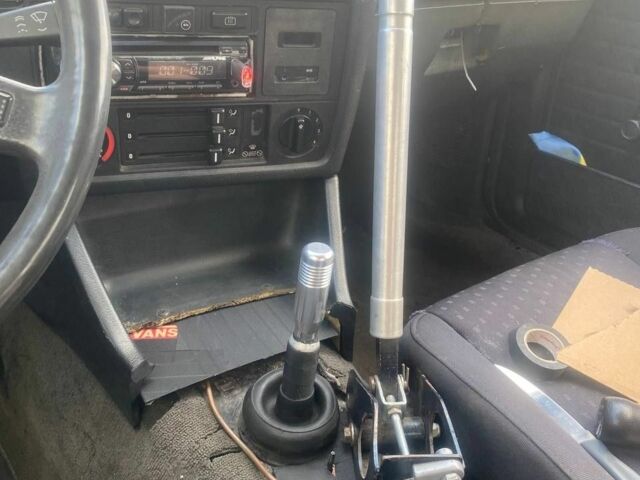 Серый БМВ 3 Серия, объемом двигателя 1.8 л и пробегом 200 тыс. км за 2365 $, фото 4 на Automoto.ua