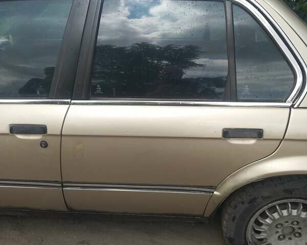 Серый БМВ 3 Серия, объемом двигателя 1.8 л и пробегом 450 тыс. км за 1800 $, фото 15 на Automoto.ua