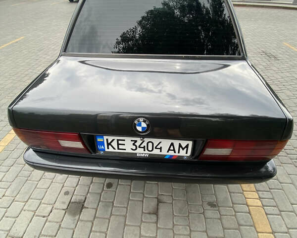 Серый БМВ 3 Серия, объемом двигателя 1.8 л и пробегом 50 тыс. км за 3000 $, фото 11 на Automoto.ua