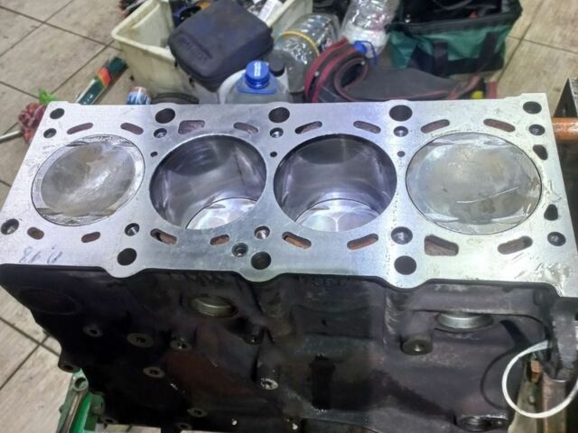 Серый БМВ 3 Серия, объемом двигателя 1.8 л и пробегом 200 тыс. км за 2365 $, фото 3 на Automoto.ua