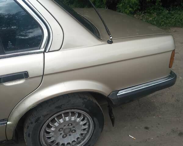 Серый БМВ 3 Серия, объемом двигателя 1.8 л и пробегом 450 тыс. км за 1800 $, фото 16 на Automoto.ua