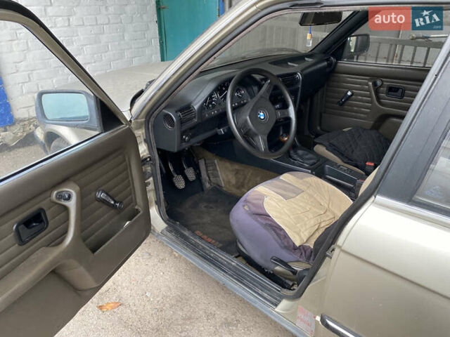 Сірий БМВ 3 Серія, об'ємом двигуна 2.44 л та пробігом 380 тис. км за 1700 $, фото 17 на Automoto.ua