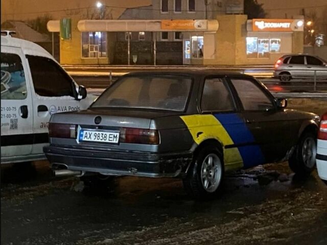 Серый БМВ 3 Серия, объемом двигателя 1.8 л и пробегом 200 тыс. км за 2365 $, фото 1 на Automoto.ua