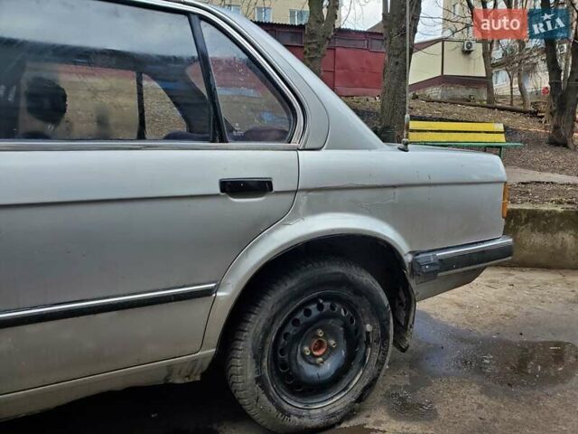 Серый БМВ 3 Серия, объемом двигателя 1.8 л и пробегом 170 тыс. км за 1400 $, фото 4 на Automoto.ua