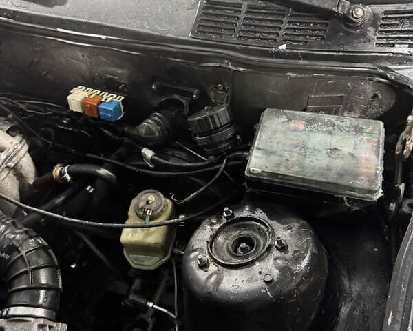 Серый БМВ 3 Серия, объемом двигателя 1.8 л и пробегом 333 тыс. км за 1200 $, фото 11 на Automoto.ua