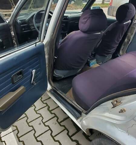 Серый БМВ 3 Серия, объемом двигателя 1.8 л и пробегом 170 тыс. км за 1300 $, фото 8 на Automoto.ua