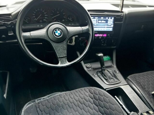 Серый БМВ 3 Серия, объемом двигателя 0 л и пробегом 292 тыс. км за 2200 $, фото 5 на Automoto.ua