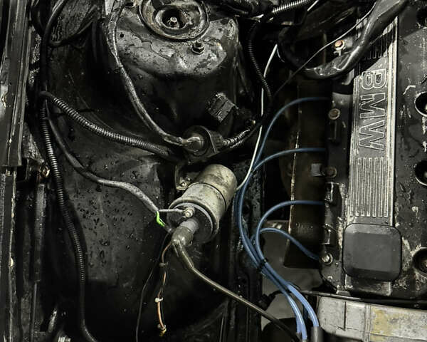 Серый БМВ 3 Серия, объемом двигателя 1.8 л и пробегом 333 тыс. км за 1200 $, фото 9 на Automoto.ua