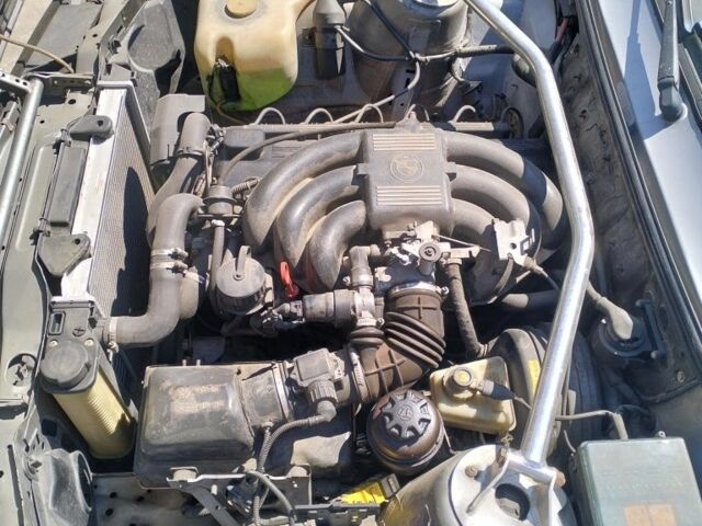 Сірий БМВ 3 Серія, об'ємом двигуна 1.8 л та пробігом 444 тис. км за 4300 $, фото 6 на Automoto.ua